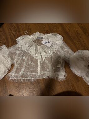 blue.b White Sheer Lace Ruffle Blouse